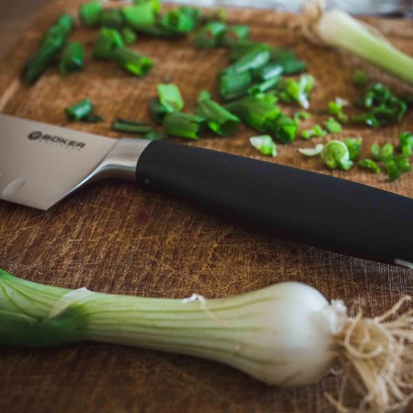 Кухонный нож-сантоку Boker Core Professional с воздушными карманами