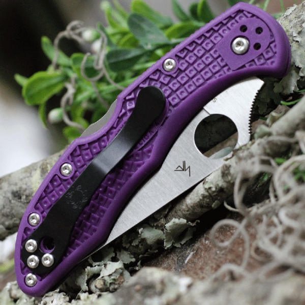 Нож Spyderco Delica 4 Lightweight, VG-10, FRN Purple