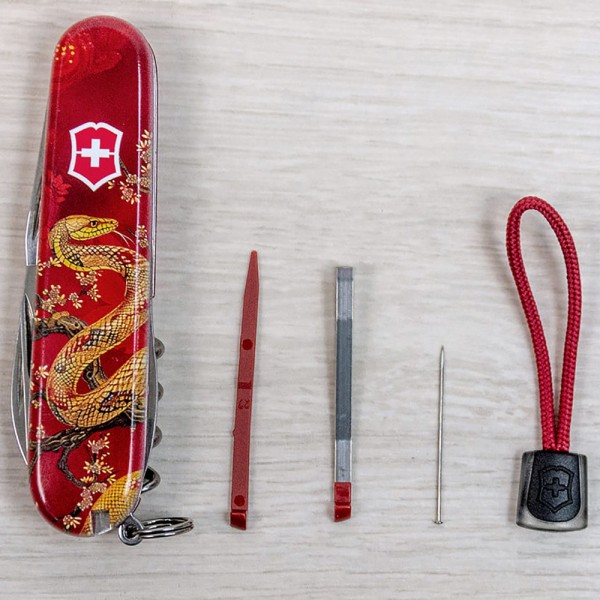 Ніж Victorinox Swiss Army Spartan Zodiac Золота змія