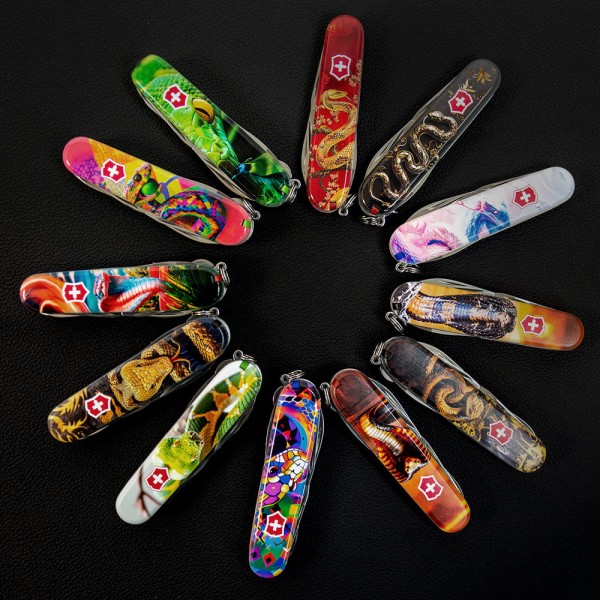 Ніж Victorinox Swiss Army Spartan Zodiac Золота змія