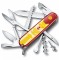 Ніж Victorinox Swiss Army Huntsman Червоний у подарунковій упаковці "Рік собаки 2018"