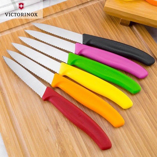 Кухонный нож Victorinox SwissClassic Paring 6.7633, серрейтор, 8 см, черный