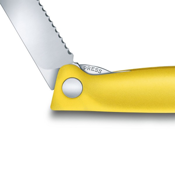 Нож кухонный складной Victorinox SwissClassic Foldable Paring, 11 см, серрейтор, скругленный, 6.7836.F8B, желтый, блистер