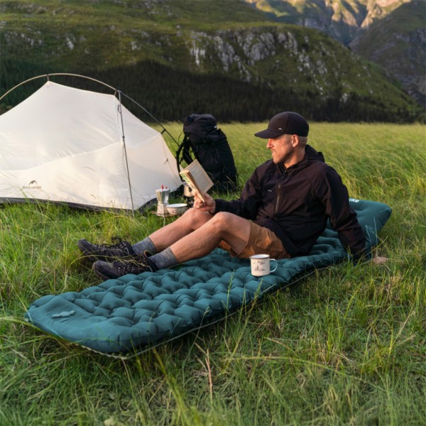 Матрас надувной одинарный Naturehike CNK2550WS019, 65 мм, с мешком для надувания, зеленый