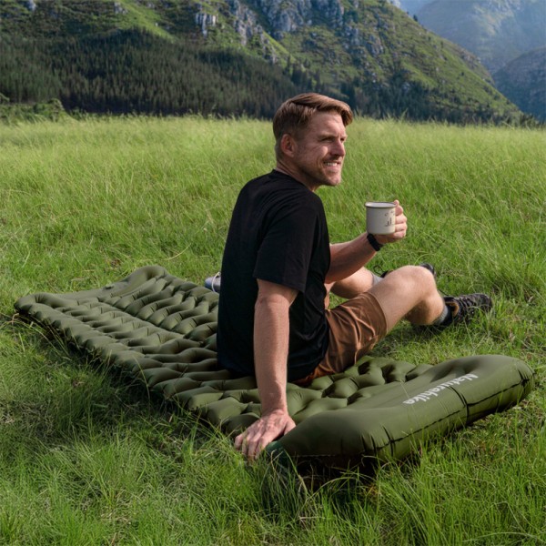 Матрас надувной одинарный Naturehike CNK2550WS019, 65 мм, с мешком для надувания, зеленый