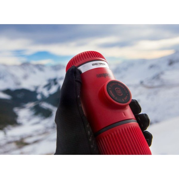 Портативная эспрессо-кофеварка Wacaco Nanopresso, Красная, с чехлом, механическая, для молотого кофе