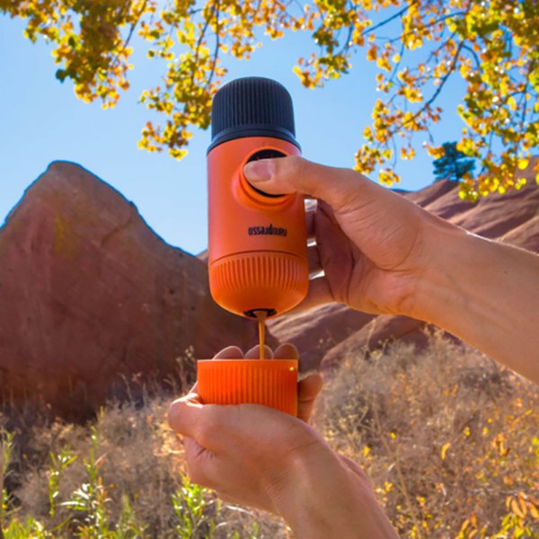 Портативная эспрессо-кофеварка Wacaco Nanopresso, Оранжевая, механическая, для молотого кофе