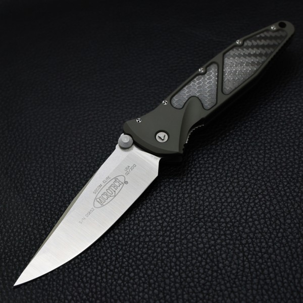 Нож Microtech Socom Elite Green, Carbon Fiber Inserts