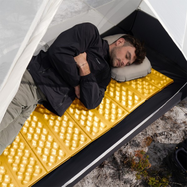 Килимок складаний IXPE Naturehike CNK2550WS030, алюмінієва плівка, 18 мм, оливково-зелений
