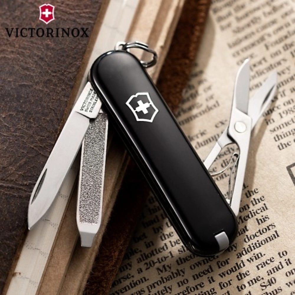 Швейцарский нож Victorinox Classic SD 0.6223.3 Black