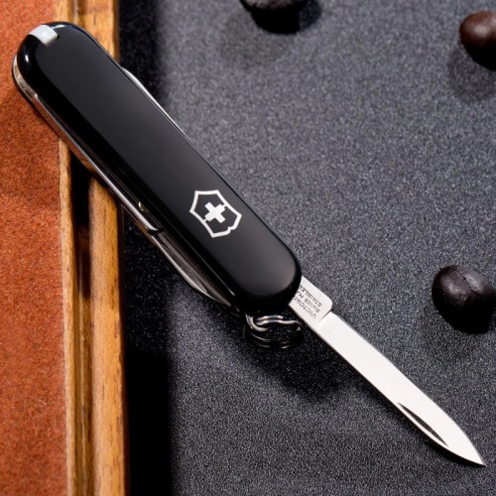 Швейцарський ніж Victorinox Classic SD 0.6223.3 Black