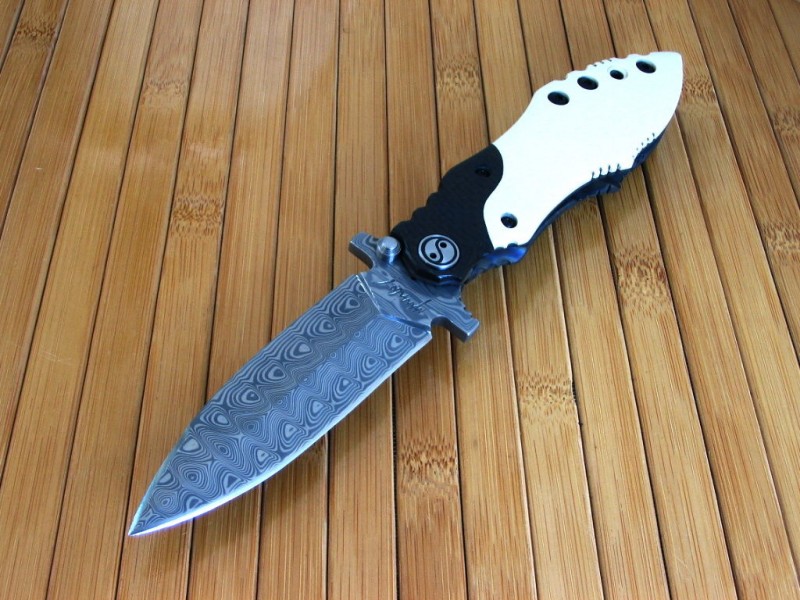 Yuna Pran Type S Damasteel blade CF & Ivory Micarta handle